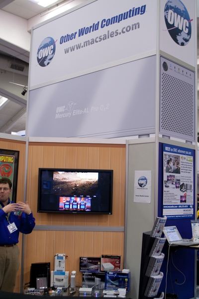 Macworld 2009 — expo floor — photograph 35