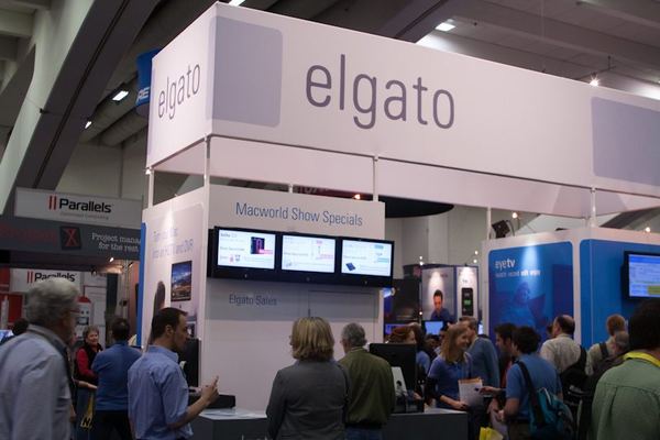 Macworld 2009 — expo floor — photograph 41