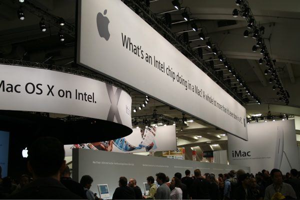 Macworld San Francisco 2006 — expo floor — photograph 5