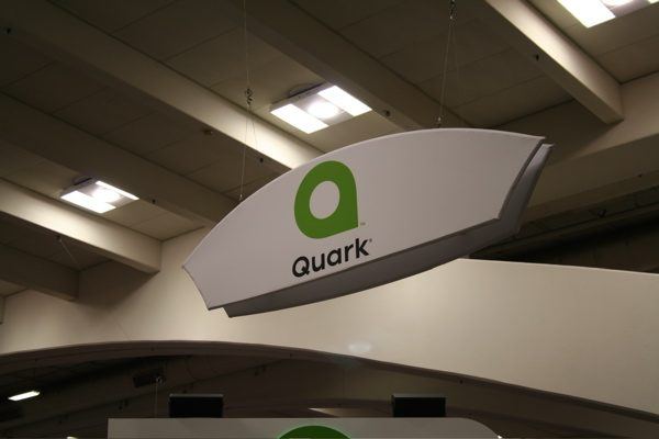 Macworld San Francisco 2006 — expo floor — photograph 43