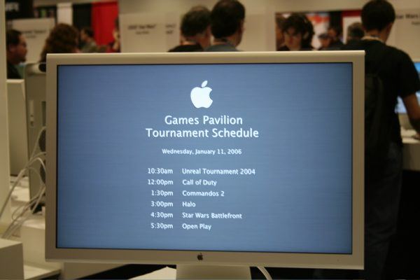 Macworld San Francisco 2006 — expo floor — photograph 46