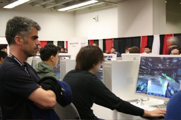 Macworld San Francisco 2006 — expo floor — photograph 48