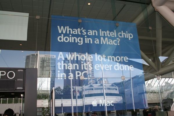 Macworld San Francisco 2006 — expo floor — photograph 56