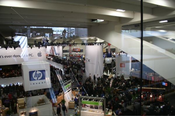 Macworld San Francisco 2006 — expo floor — photograph 72