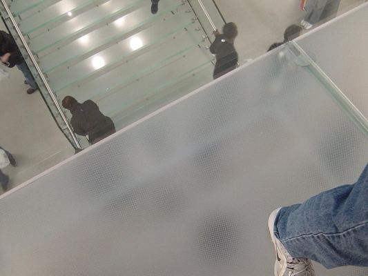 Apple Store — Regent Street — photograph 13