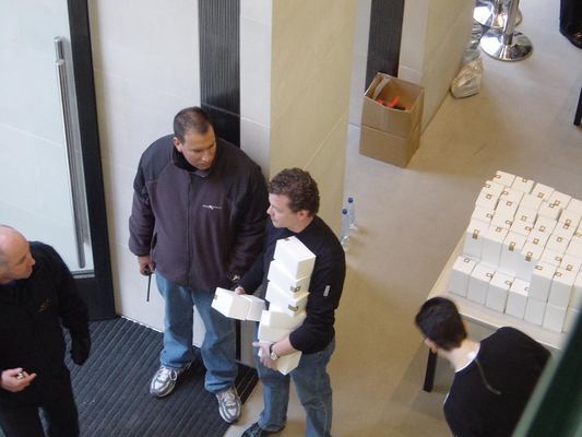 Apple Store — Regent Street — photograph 16