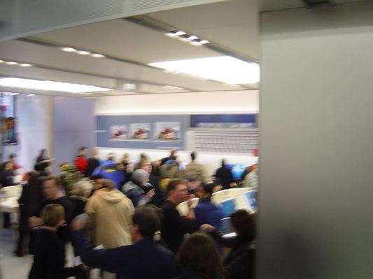 Apple Store — Regent Street — photograph 21