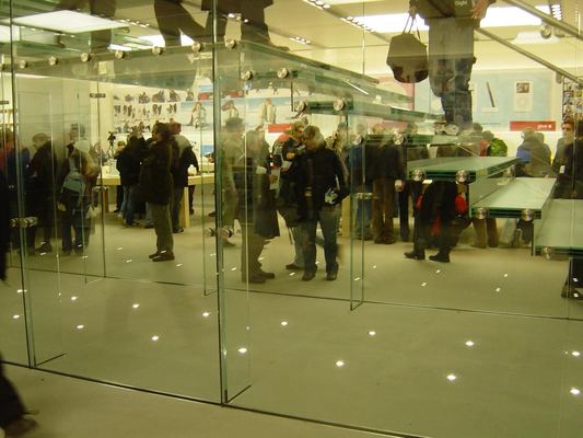 Apple Store — Regent Street — photograph 28