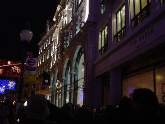Apple Store — Regent Street — photograph 62