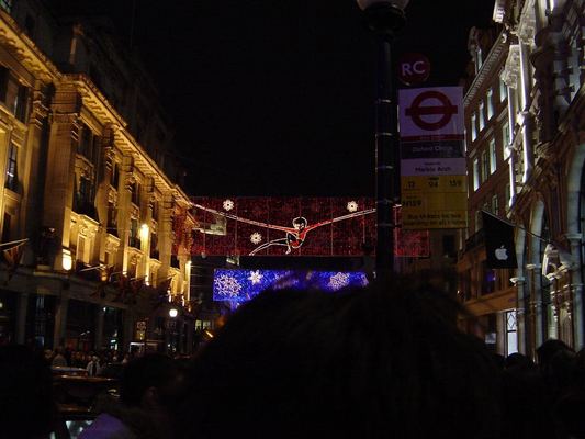 Apple Store — Regent Street — photograph 63