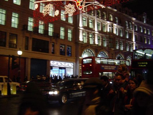 Apple Store — Regent Street — photograph 73