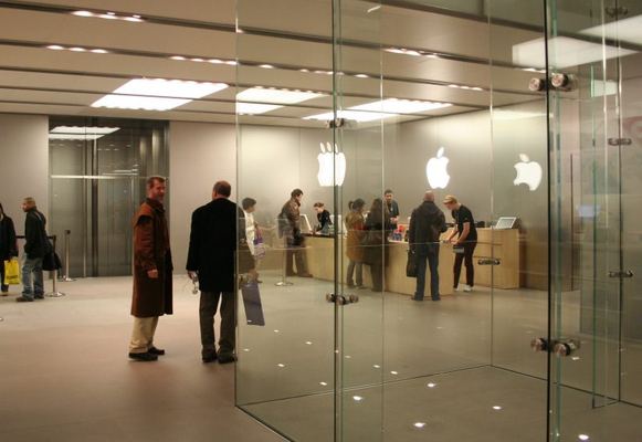 Apple Store — Regent Street, completed — photograph 3
