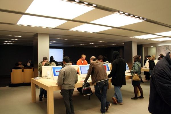 Apple Store — Regent Street, completed — photograph 5