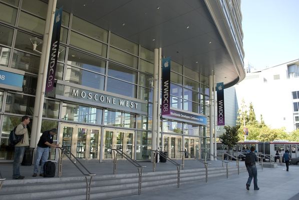 WWDC 2008 — banners — photograph 14